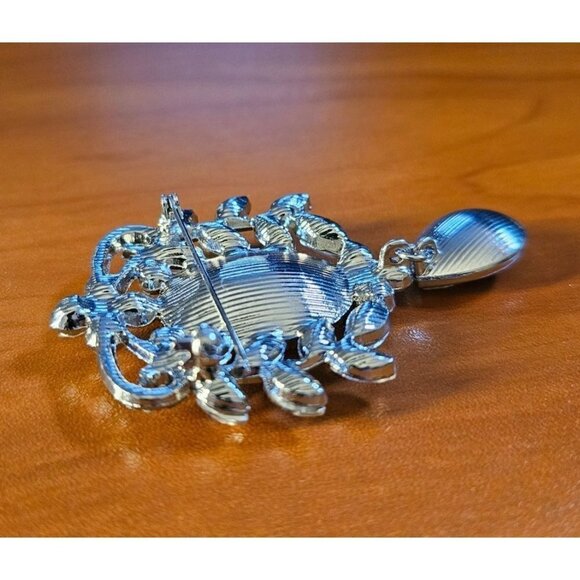 Oval and Teardrop White Crystal Standout Brooch - Picture 5 of 5